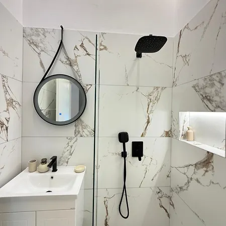 Hena Duplex Appartement Tirana